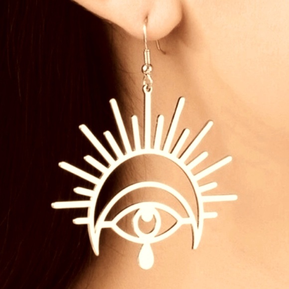 “Eye of Ra” Re Egyptian Sun God Goddess Sunburst Tear Silver Celestial Earrings